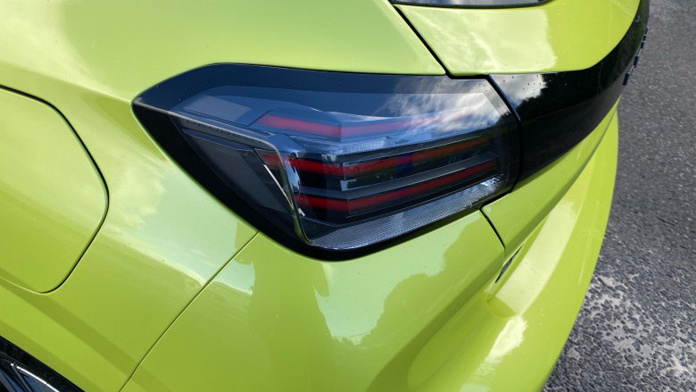 Peugeot 208 1.2 Hybrid 100 Allure 5dr e-DSC6 Petrol Hatchback